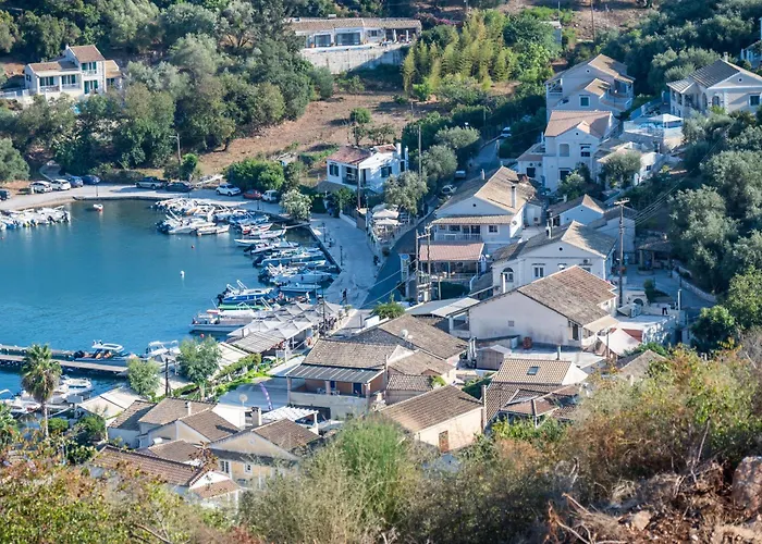 Paola House Agios Stefanos